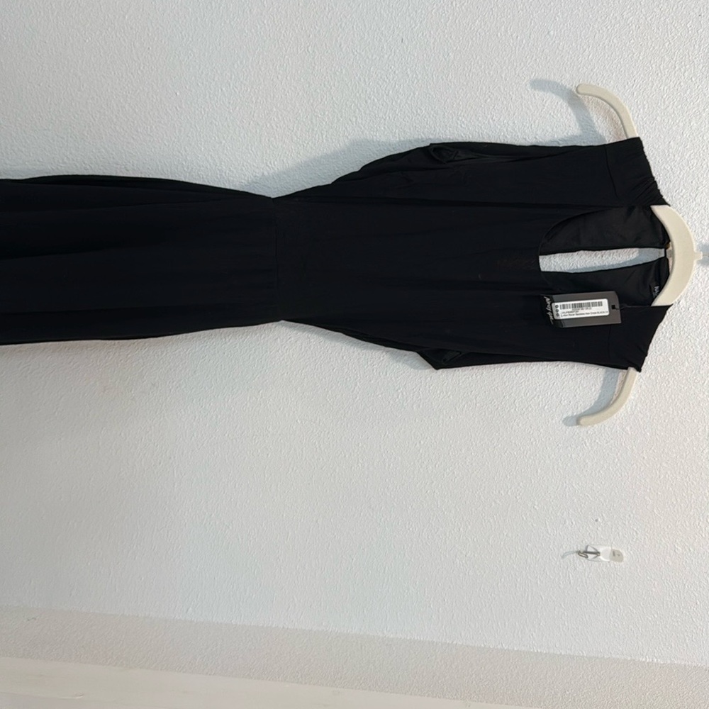 Black Sleeveless Dress